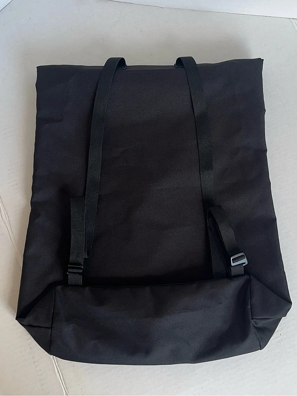 On Running Black Unisex Pack Backpack 2-in-1 Tote Bag | Roll-Top Nylon gym bag